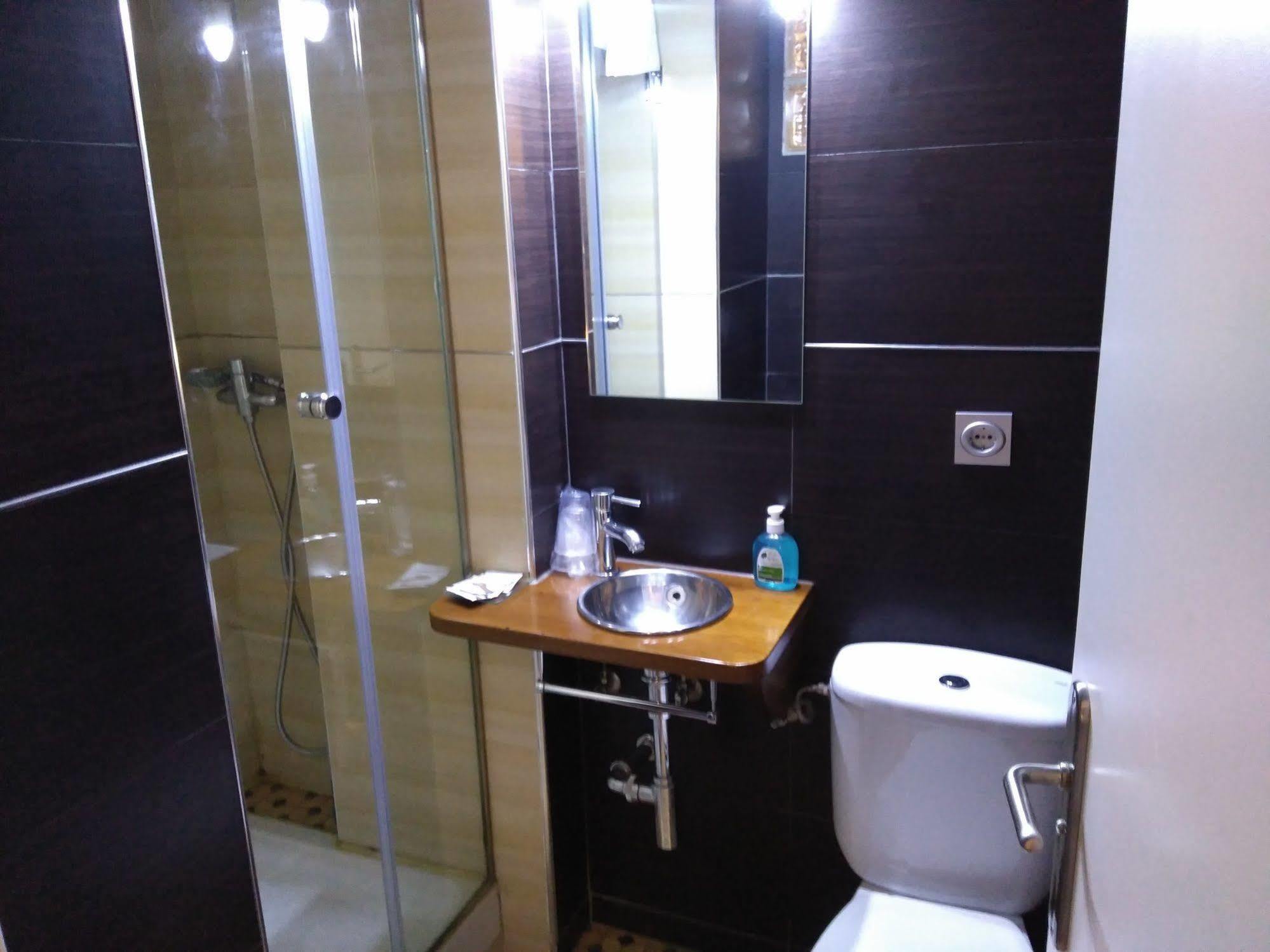Hostal Gud Саламанка Екстер'єр фото