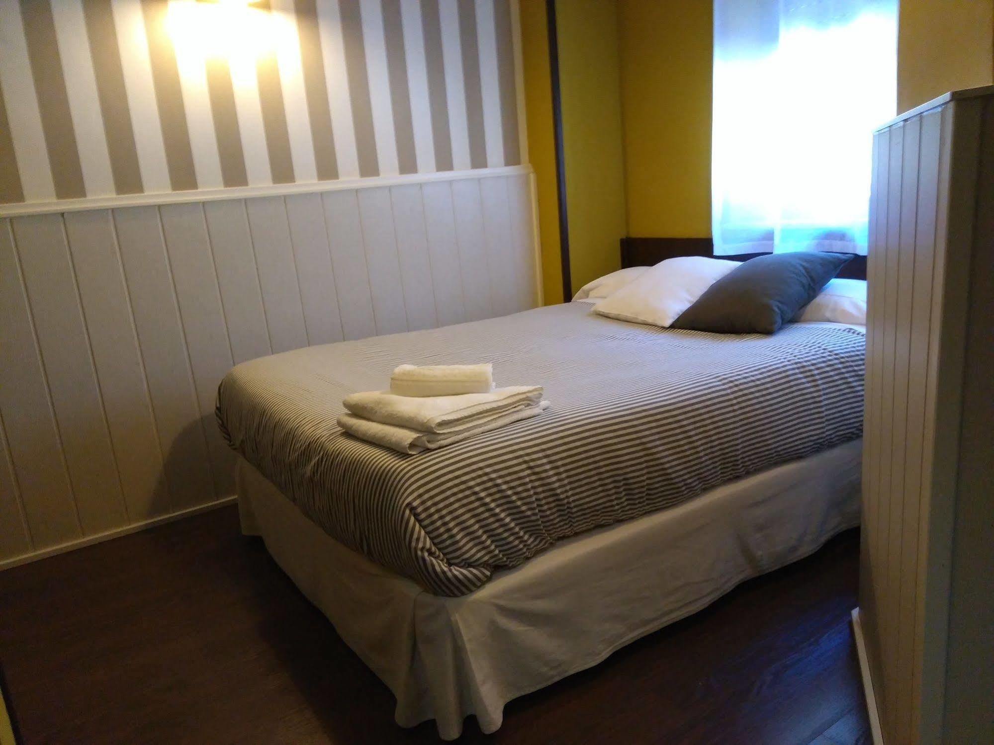 Hostal Gud Саламанка Екстер'єр фото